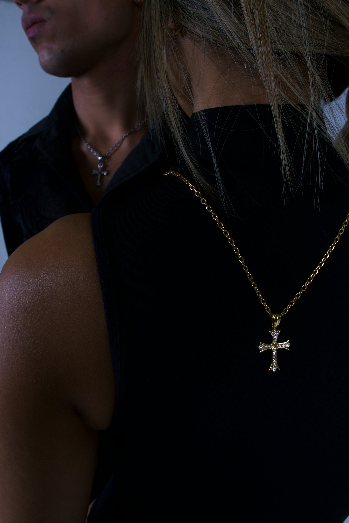 GOLD DIAMOND CROSS CHAIN